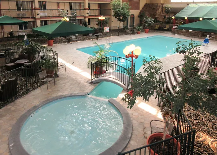 Clarion Inn