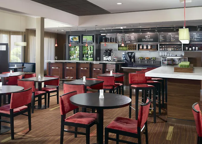 Courtyard By Marriott Columbus