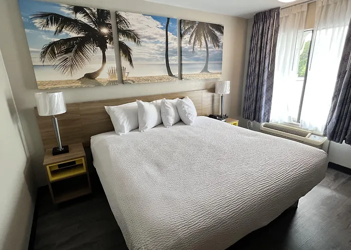 Days Inn By Wyndham Defuniak Springs