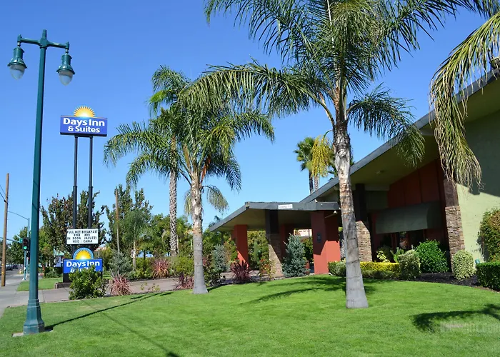 Days Inn & Suites By Wyndham Lodi
