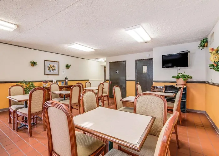 Econo Lodge Eden