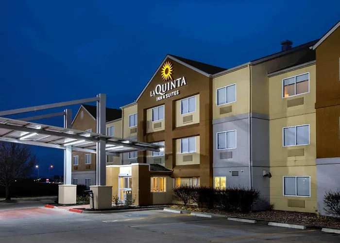 La Quinta By Wyndham Emporia Hotel