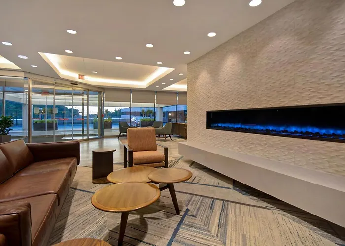Four Points By Sheraton Boston Newton
