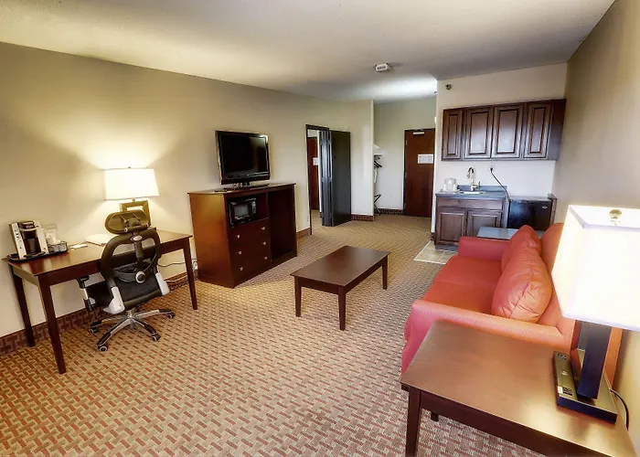 Clarion Hotel Convention Center Minot