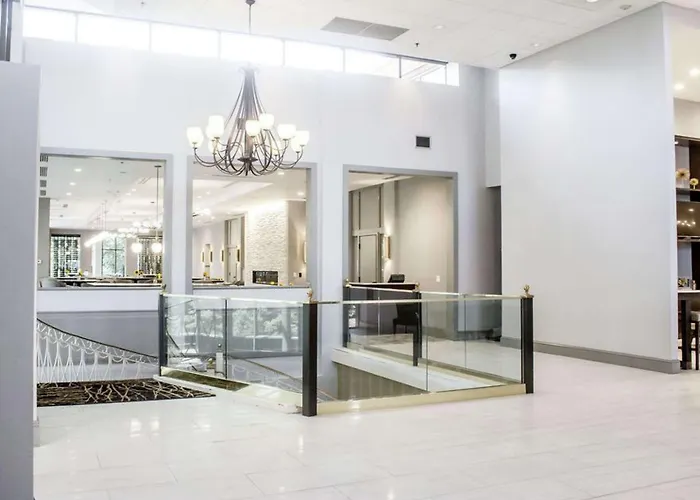Doubletree By Hilton Charlottesville