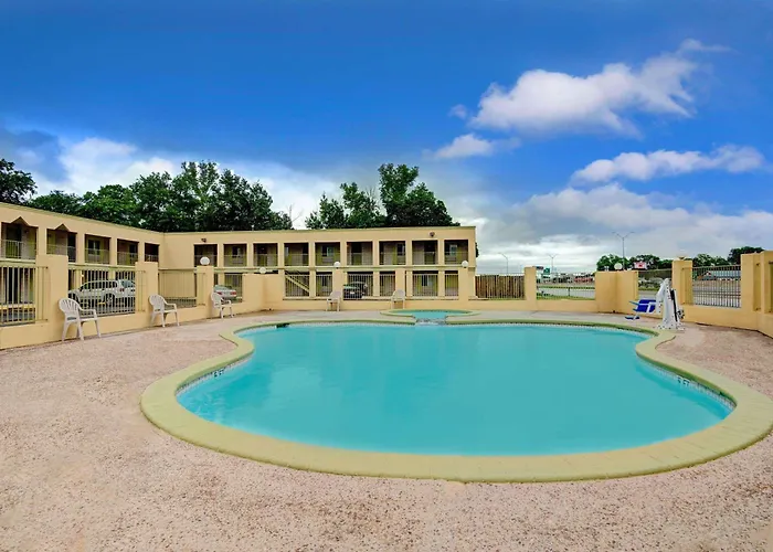 White Rock Inn San Marcos