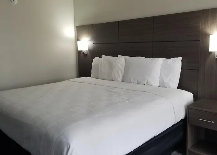 Days Inn & Suites By Wyndham Charleston Airport West North Charleston