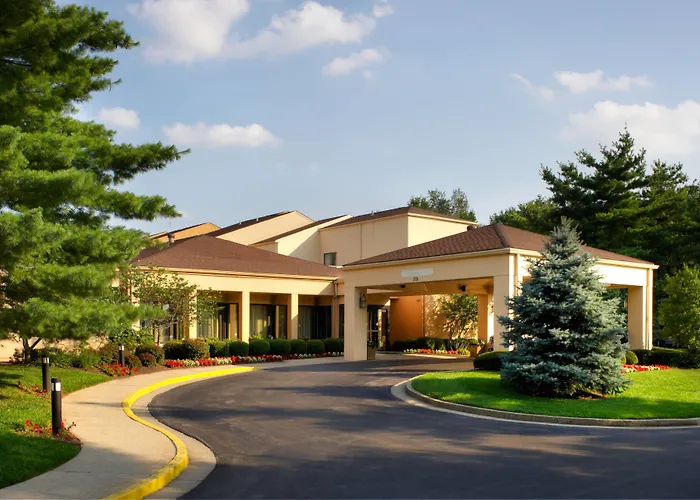 Courtyard By Marriott Lexington North Hotel