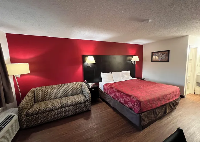 Econo Lodge Inn & Suites Tuscaloosa I-20
