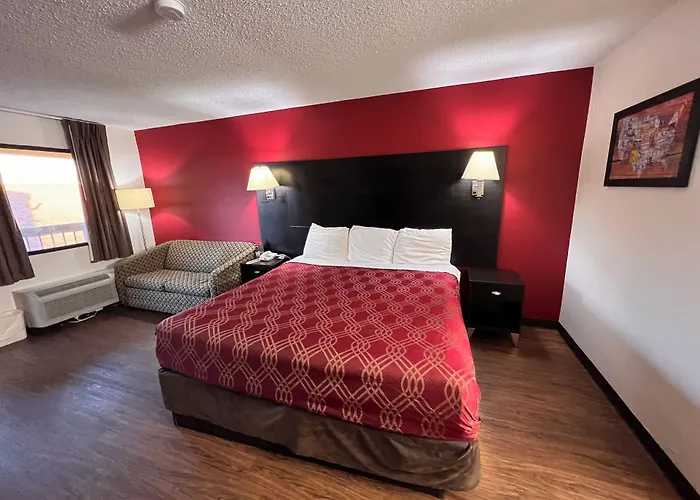 Econo Lodge Inn & Suites Tuscaloosa I-20