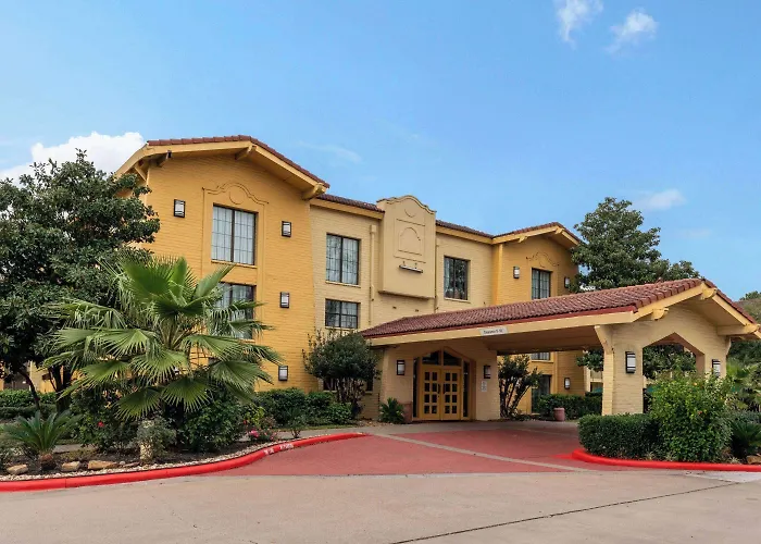 Super 8 By Wyndham The Woodlands North