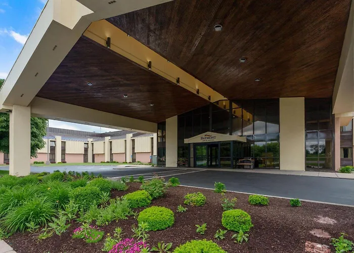 Baymont By Wyndham Elkhart Hotel