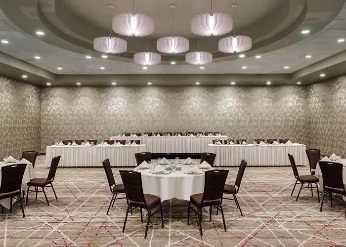 Doubletree By Hilton St. Paul, Mn Hotel Saint Paul
