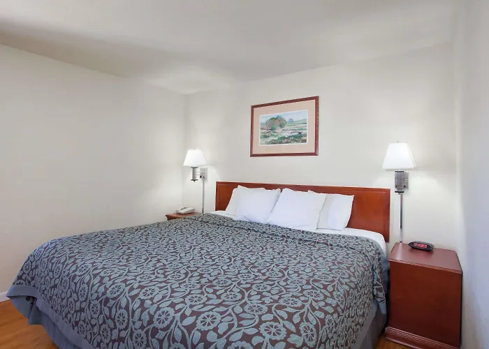 Days Inn By Wyndham Orange Anaheim