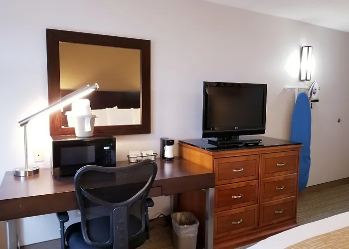 Travelodge By Wyndham Fort Wayne North