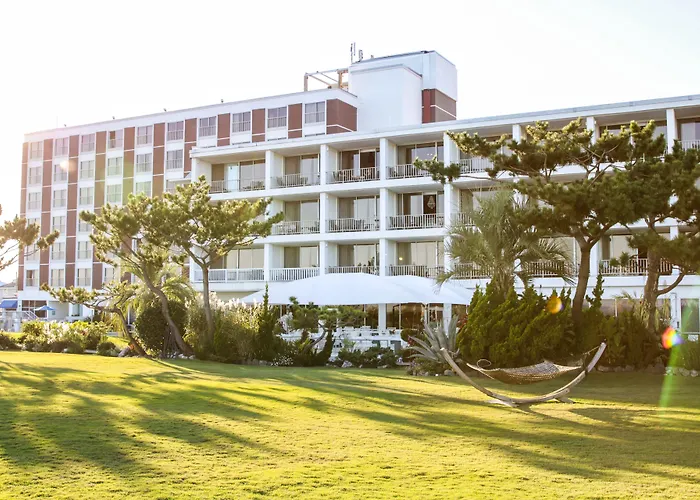 Blockade Runner Beach Resort