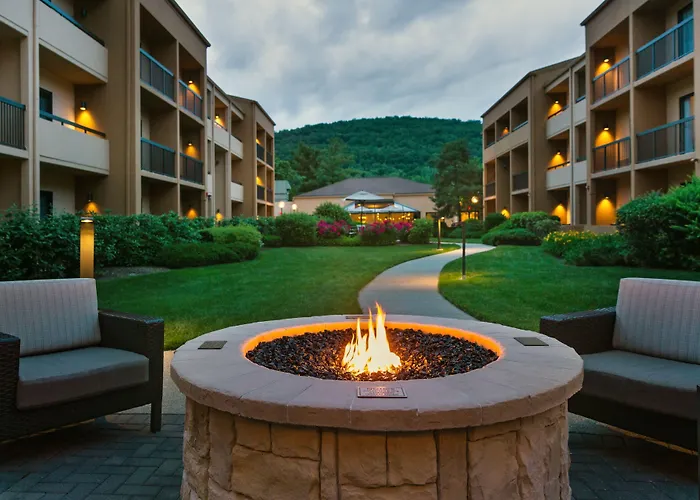 Courtyard By Marriott Mahwah