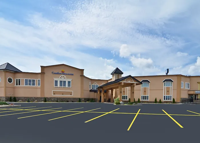 Comfort Inn & Suites Plattsburgh - Morrisonville