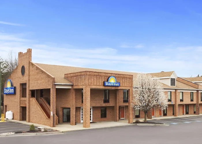 Days Inn By Wyndham Farmville