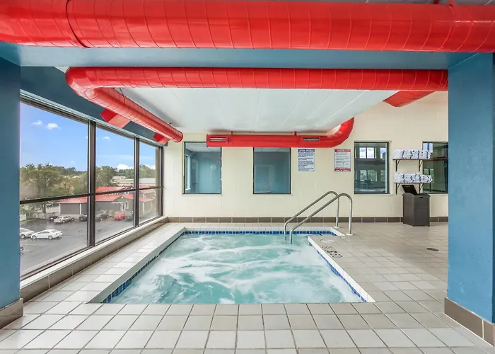 Americinn & Suites By Wyndham Baraboo Event Center