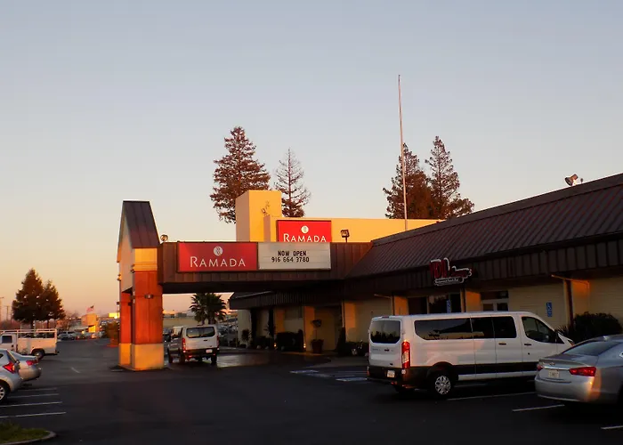 Ramada By Wyndham Sacramento Hotel North Highlands