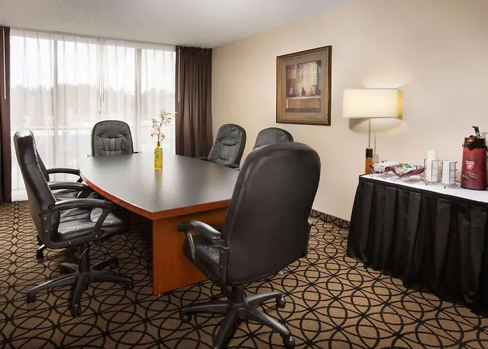 Red Lion Inn & Suites Olympia, Governor Hotel