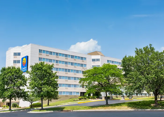 Clarion Hotel & Suites BWI Airport North Brooklyn Park