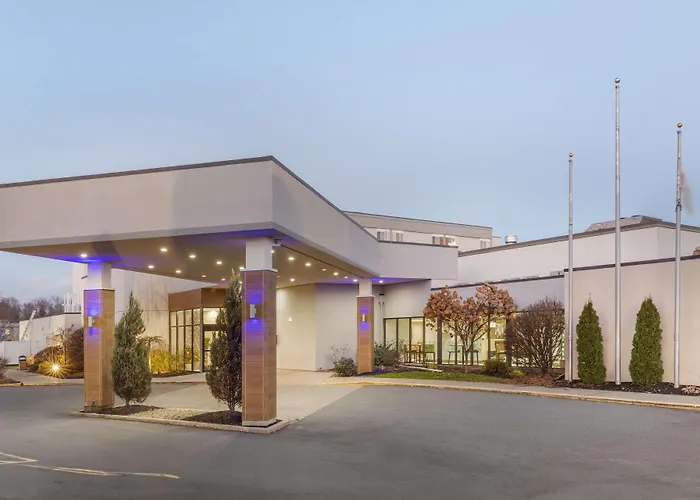 Best Western Plus New Englander