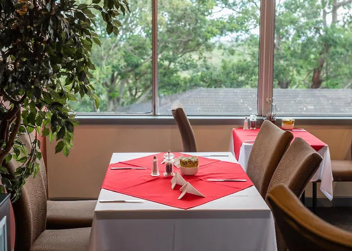 Twin Towers Inn Sydney