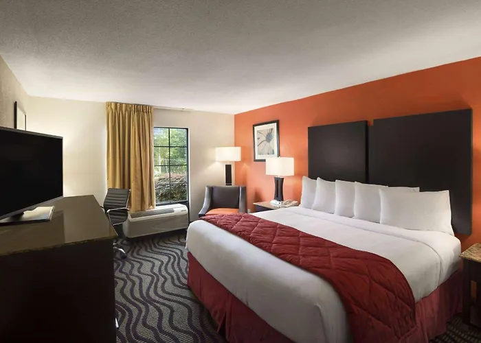 Days Inn By Wyndham Rome Downtown