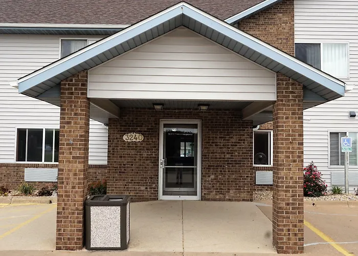 Econo Lodge Inn & Suites Pekin - Peoria Area