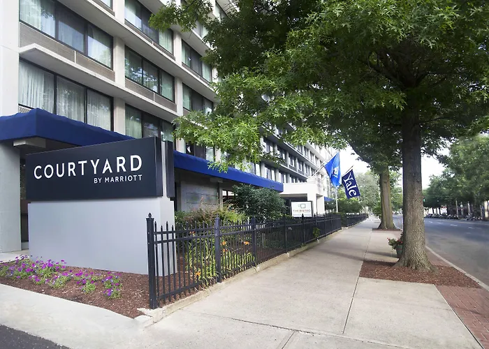 Courtyard New Haven At Yale Hotel