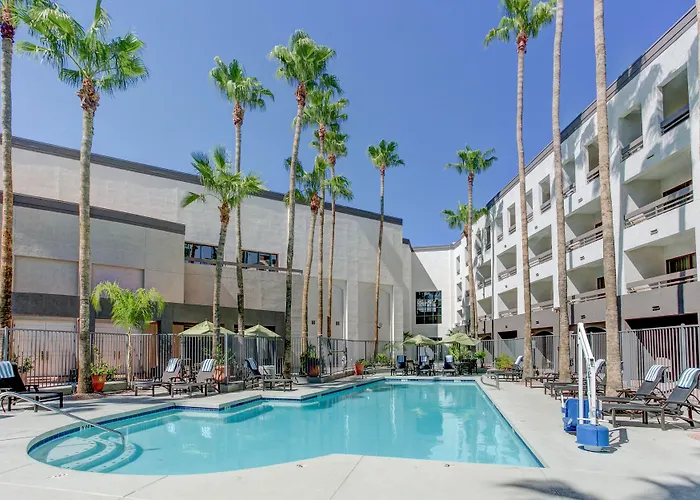 Hilton Phoenix Airport