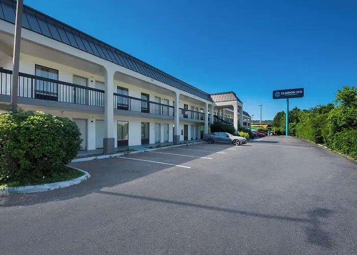 Clarion Inn Cleveland Near University