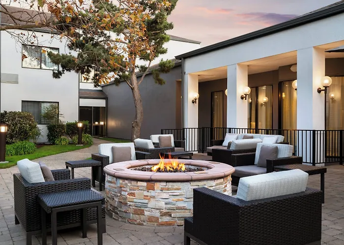 Courtyard By Marriott San Francisco Airport Hotel San Bruno