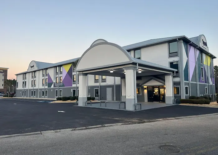 Spark By Hilton Tifton