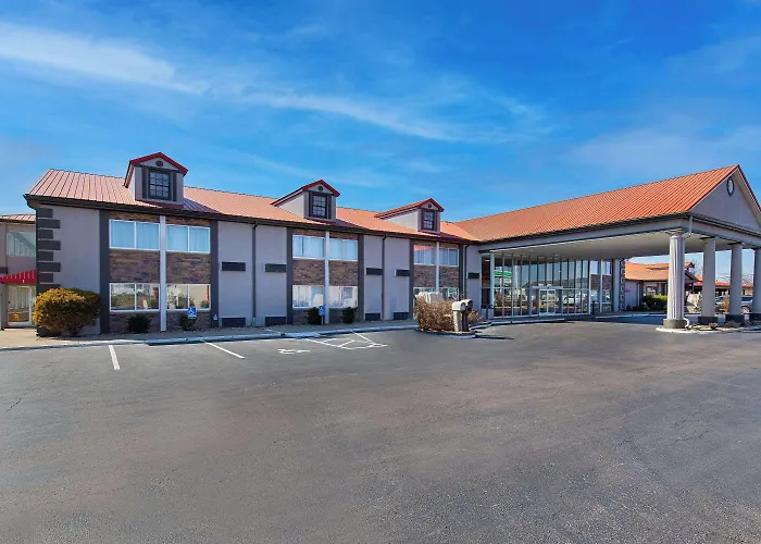 Ramada By Wyndham Bowling Green