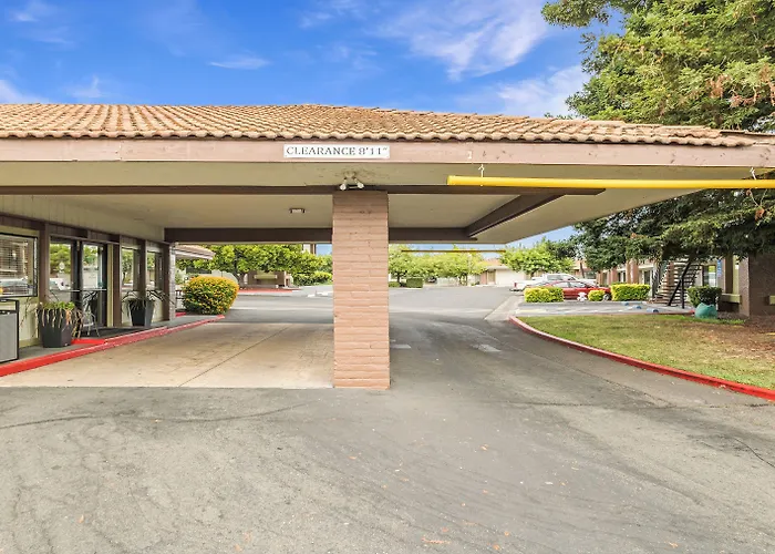 Best Western Roseville Inn