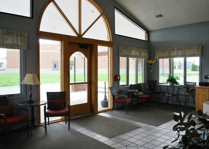 Fleetwood Inn Suites Cheboygan