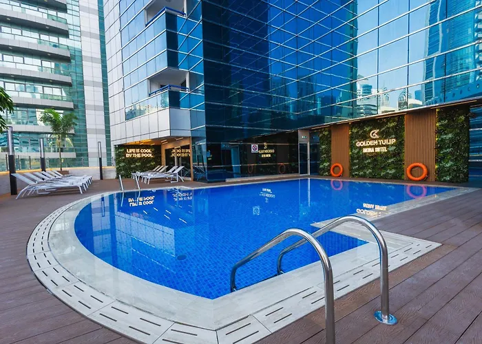 Golden Tulip Media Hotel Dubái