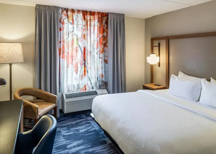 Fairfield Inn & Suites Butler