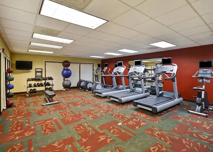 Courtyard By Marriott Springfield Hotel