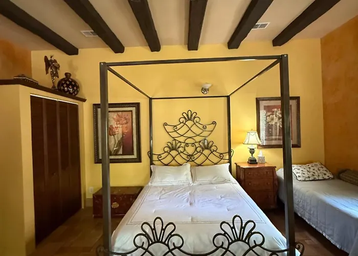 Flowertown Bed And Breakfast