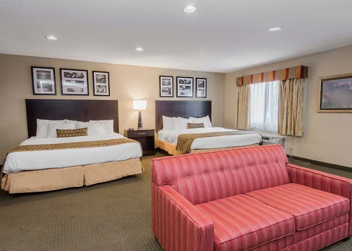 Baymont By Wyndham Lancaster Hotel