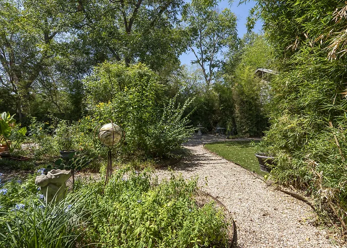 The Crystal River Inn San Marcos