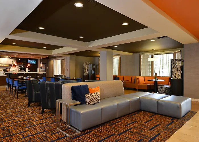 Courtyard By Marriott Bentonville