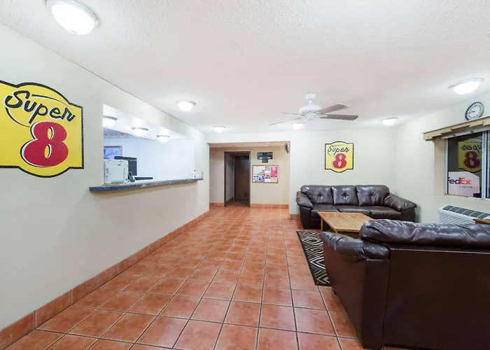 Super 8 By Wyndham Socorro Motel