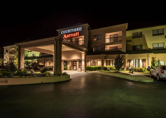 Courtyard Tupelo Hotel
