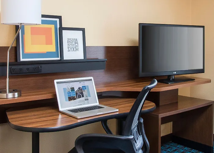 Fairfield Inn & Suites Peru