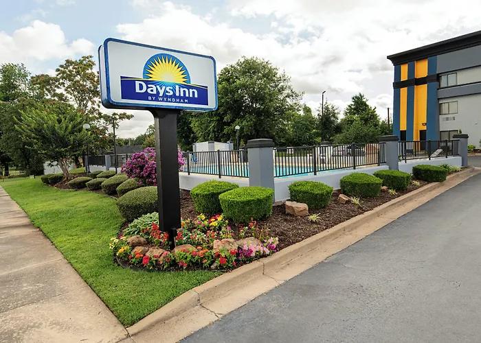 Days Inn By Wyndham Fort Smith